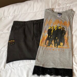 DEF LEPPARD denim skirt / matching tee shirt. Black/Gray. Size :medium